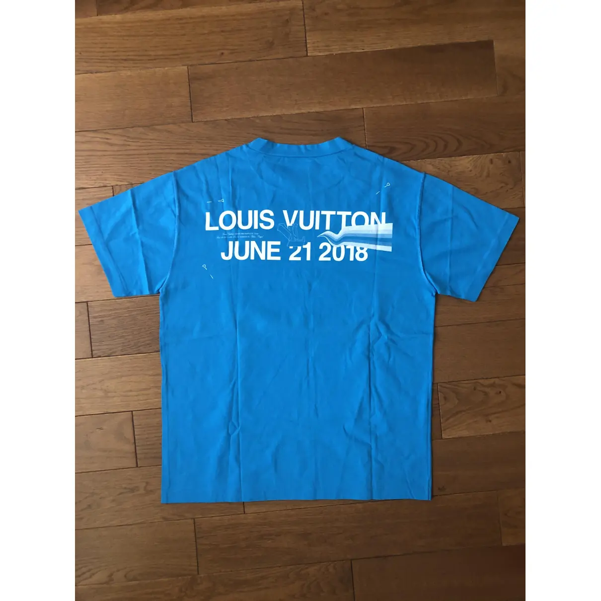 Buy Louis Vuitton T-shirt online