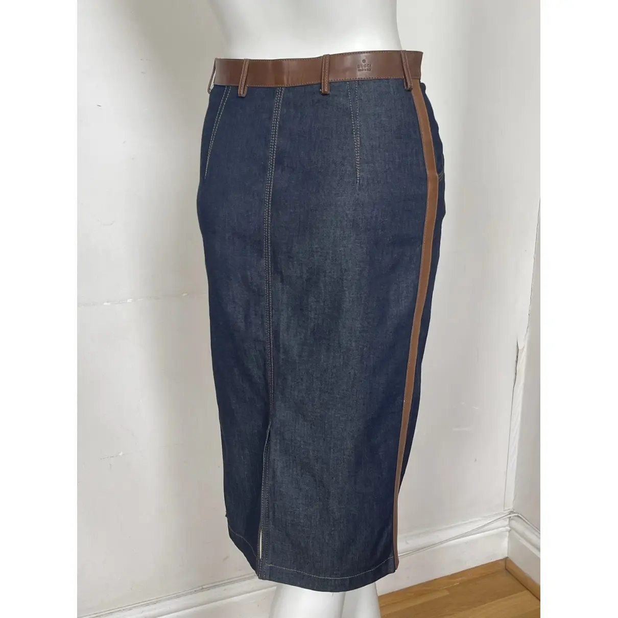 Mid-length skirt Gucci - Vintage