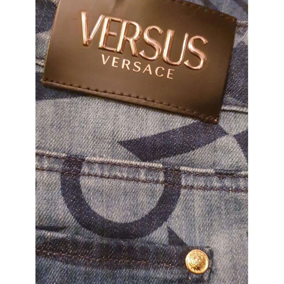 Luxury Versus Jeans Women - Vintage