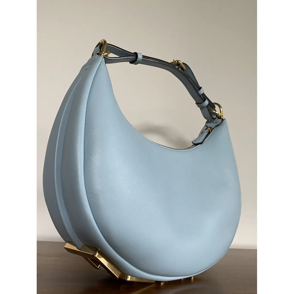 Buy Fendi Croissant leather handbag online - Vintage