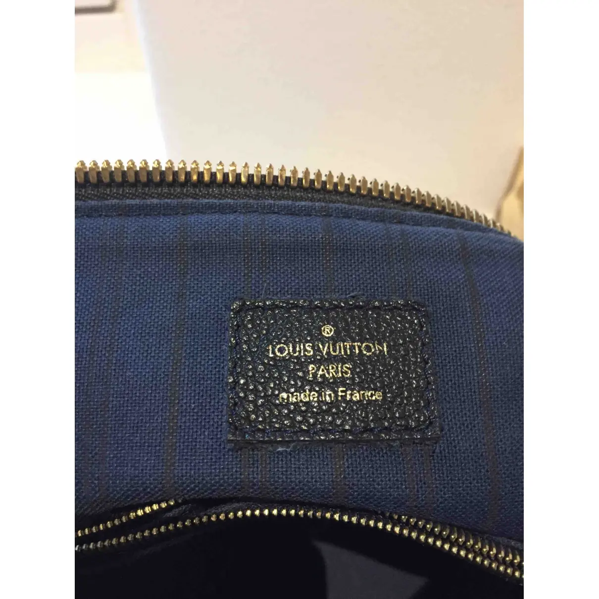 Buy Louis Vuitton Lumineuse leather handbag online