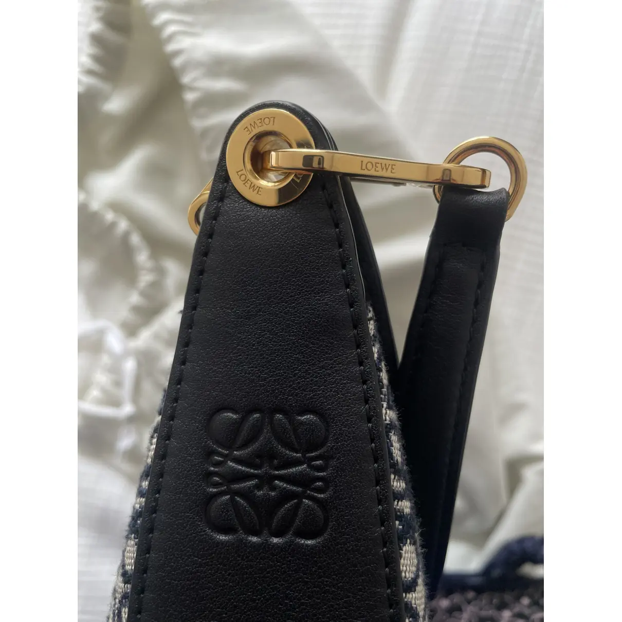 Luna leather handbag Loewe