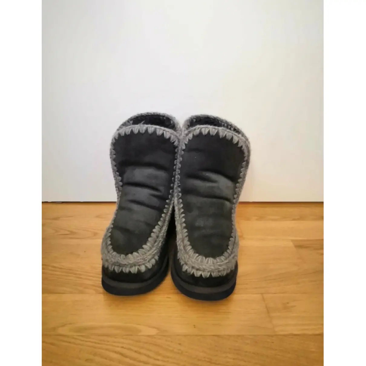 Buy Mou Leather snow boots online