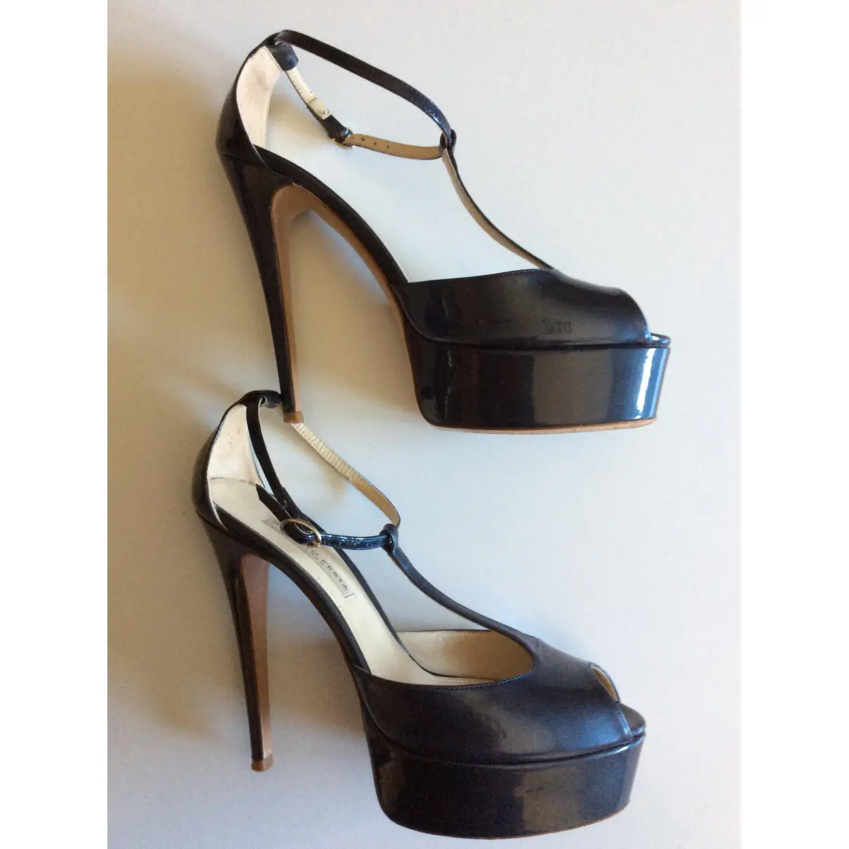 Leather heels Roberto Festa