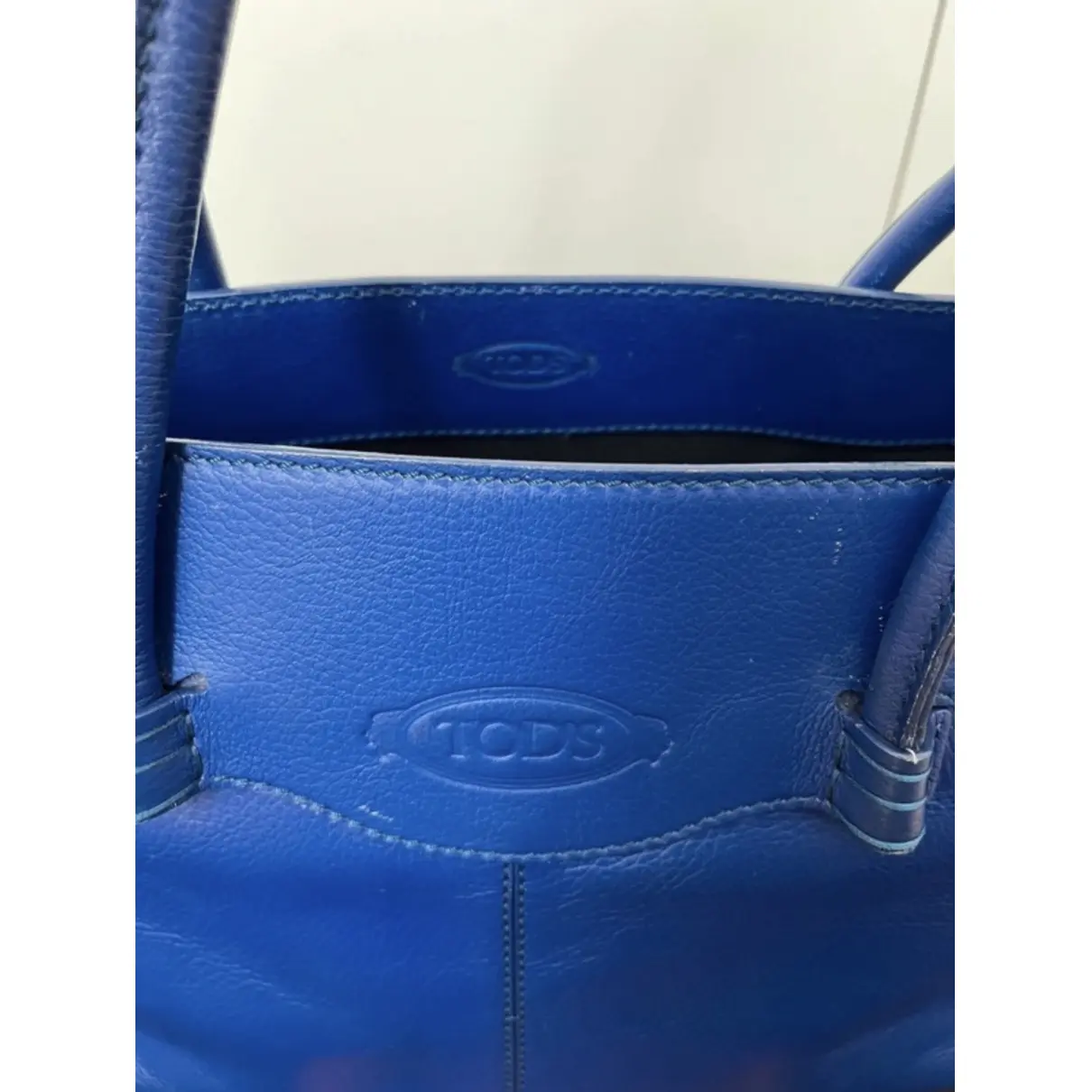Buy Tod's Shopping Media leather handbag online