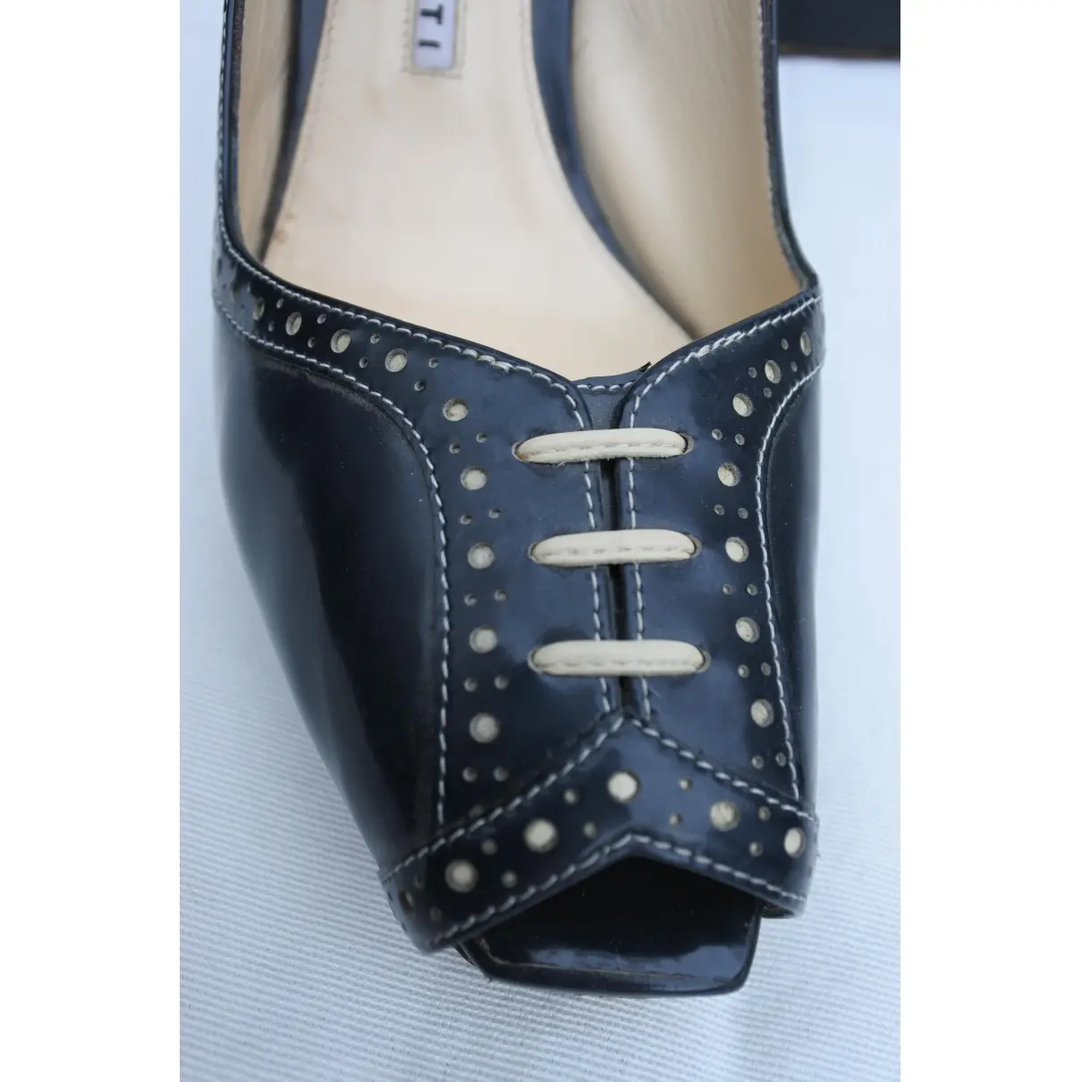 Patent leather heels Fratelli Rossetti