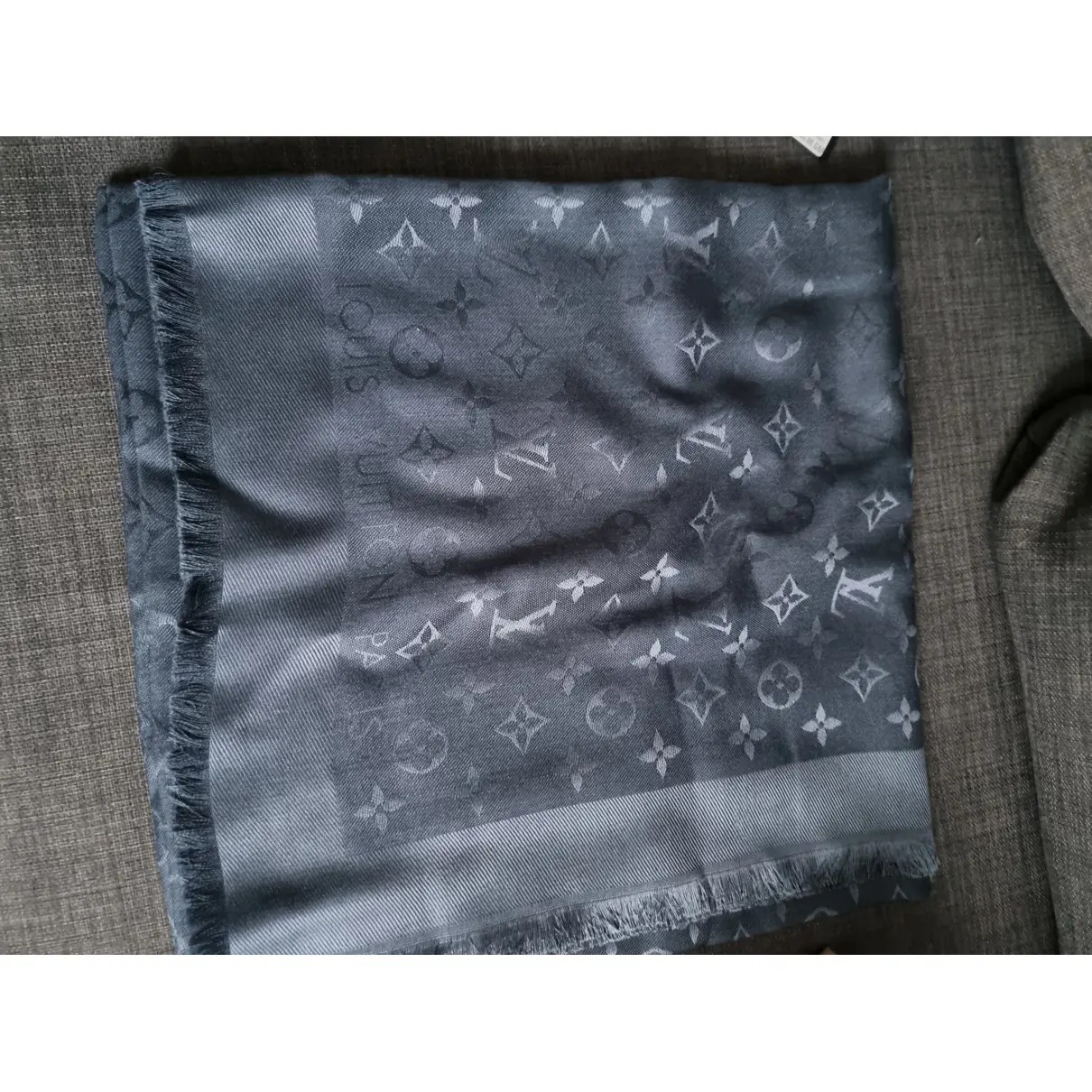 Buy Louis Vuitton Châle Monogram silk neckerchief online