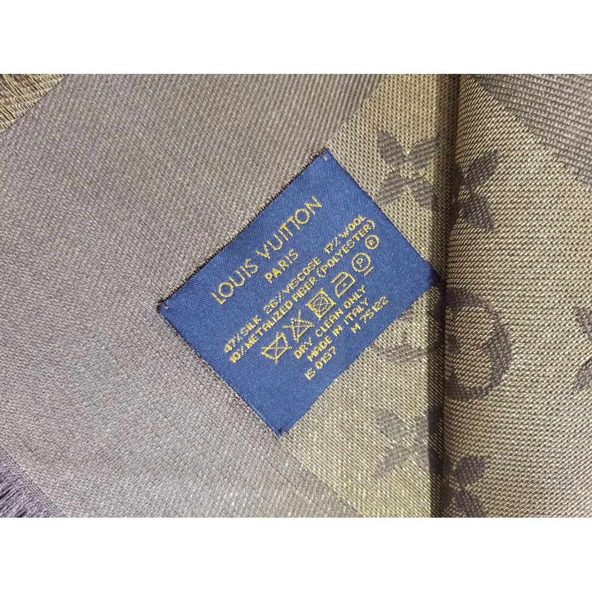 Buy Louis Vuitton Châle Monogram shine cashmere stole online