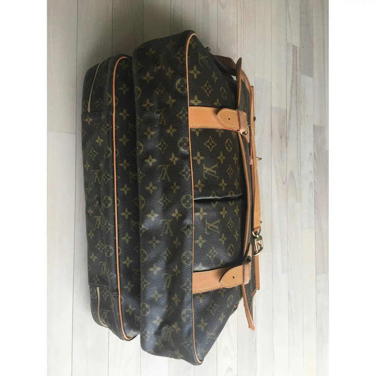Buy Louis Vuitton Chasse cloth travel bag online - Vintage