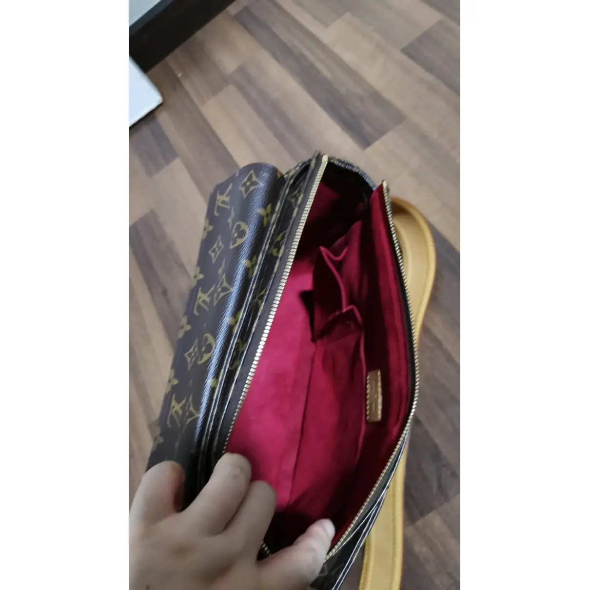 Cite cloth handbag Louis Vuitton - Vintage