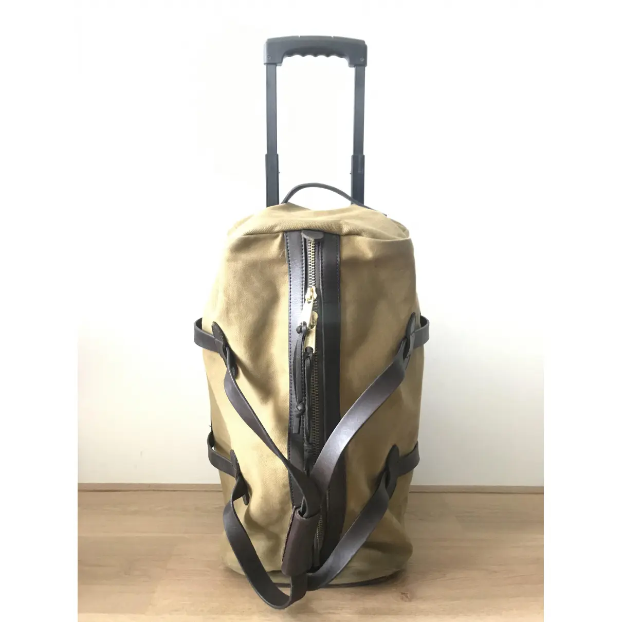 Buy Filson Cloth travel bag online
