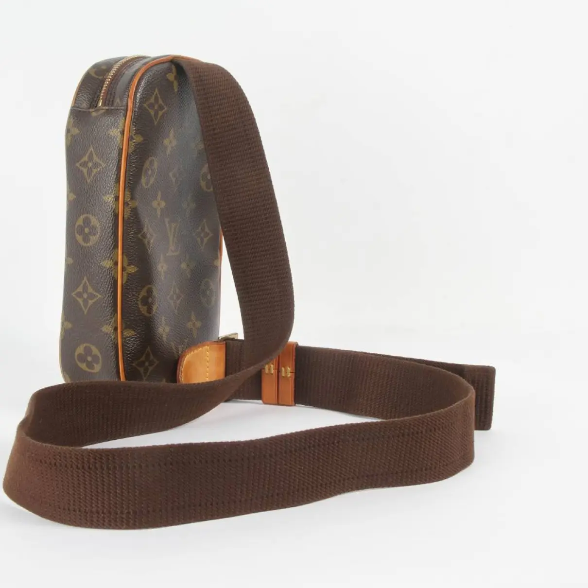 Buy Louis Vuitton Gange  cloth bag online - Vintage