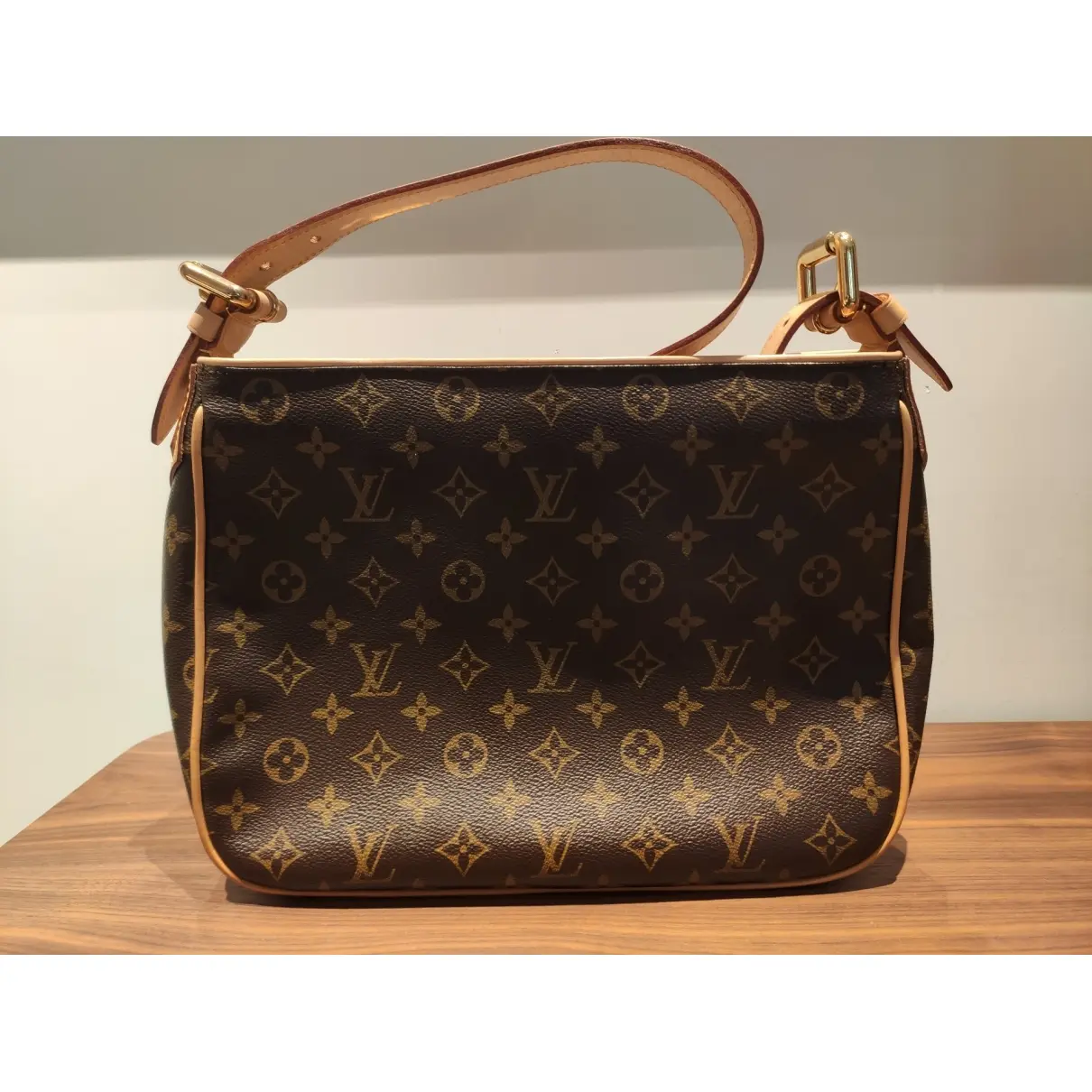 Louis Vuitton Hudson cloth handbag for sale