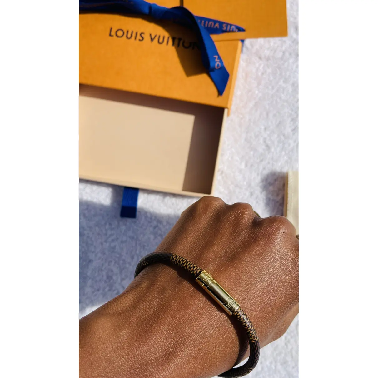 Buy Louis Vuitton Keep It cloth bracelet online