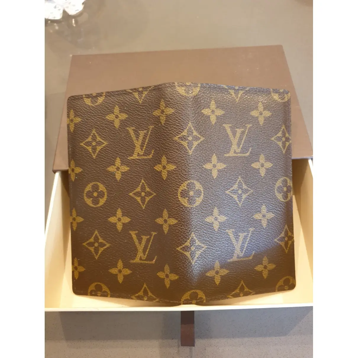 Cloth memento Louis Vuitton