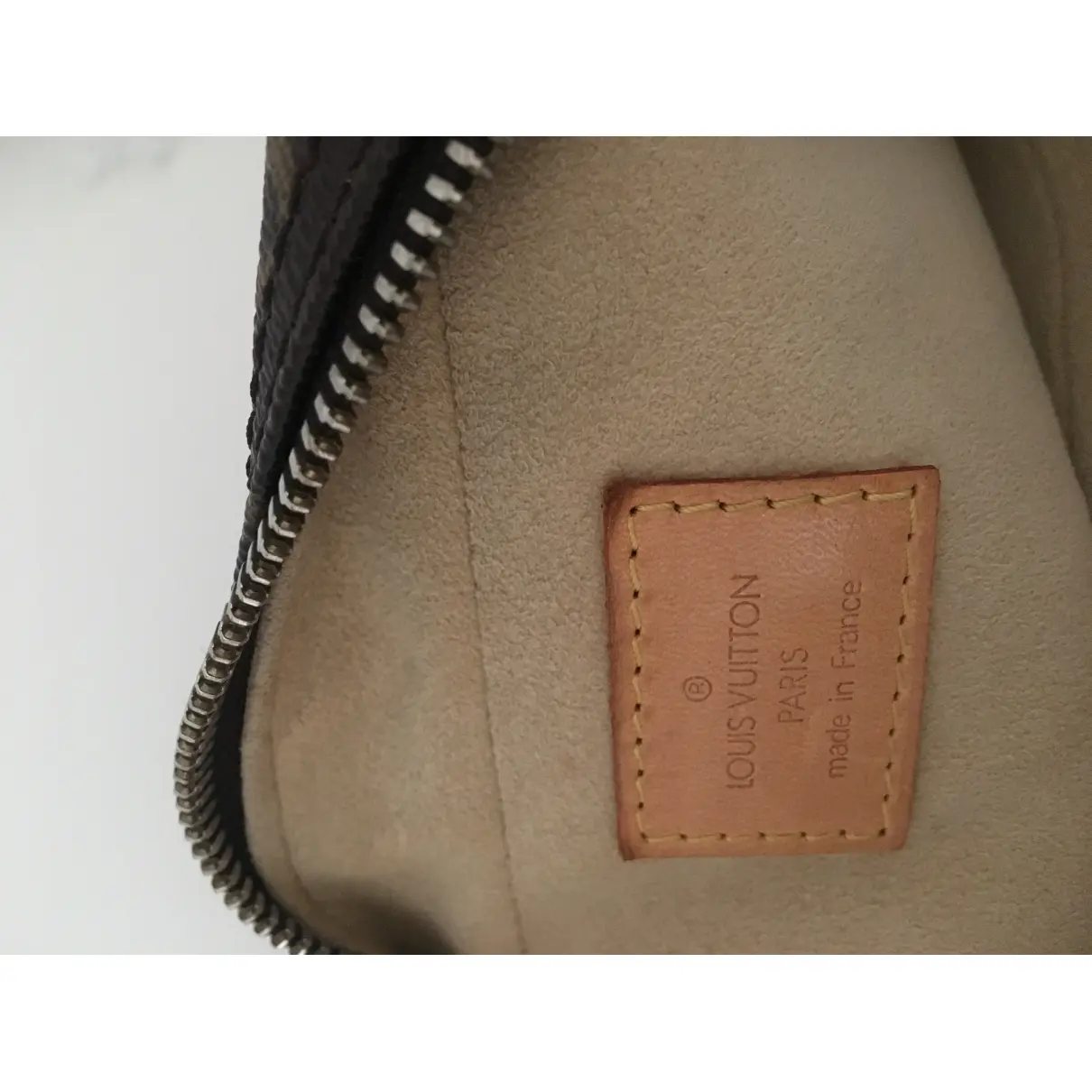 Buy Louis Vuitton Manhattan cloth handbag online