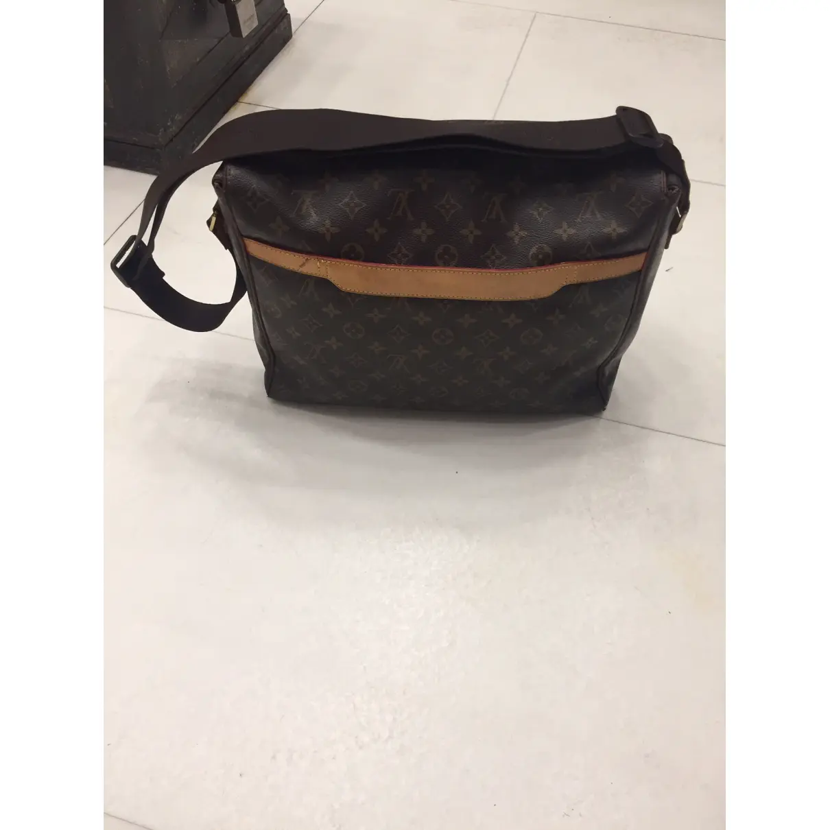 Buy Louis Vuitton Messenger cloth handbag online
