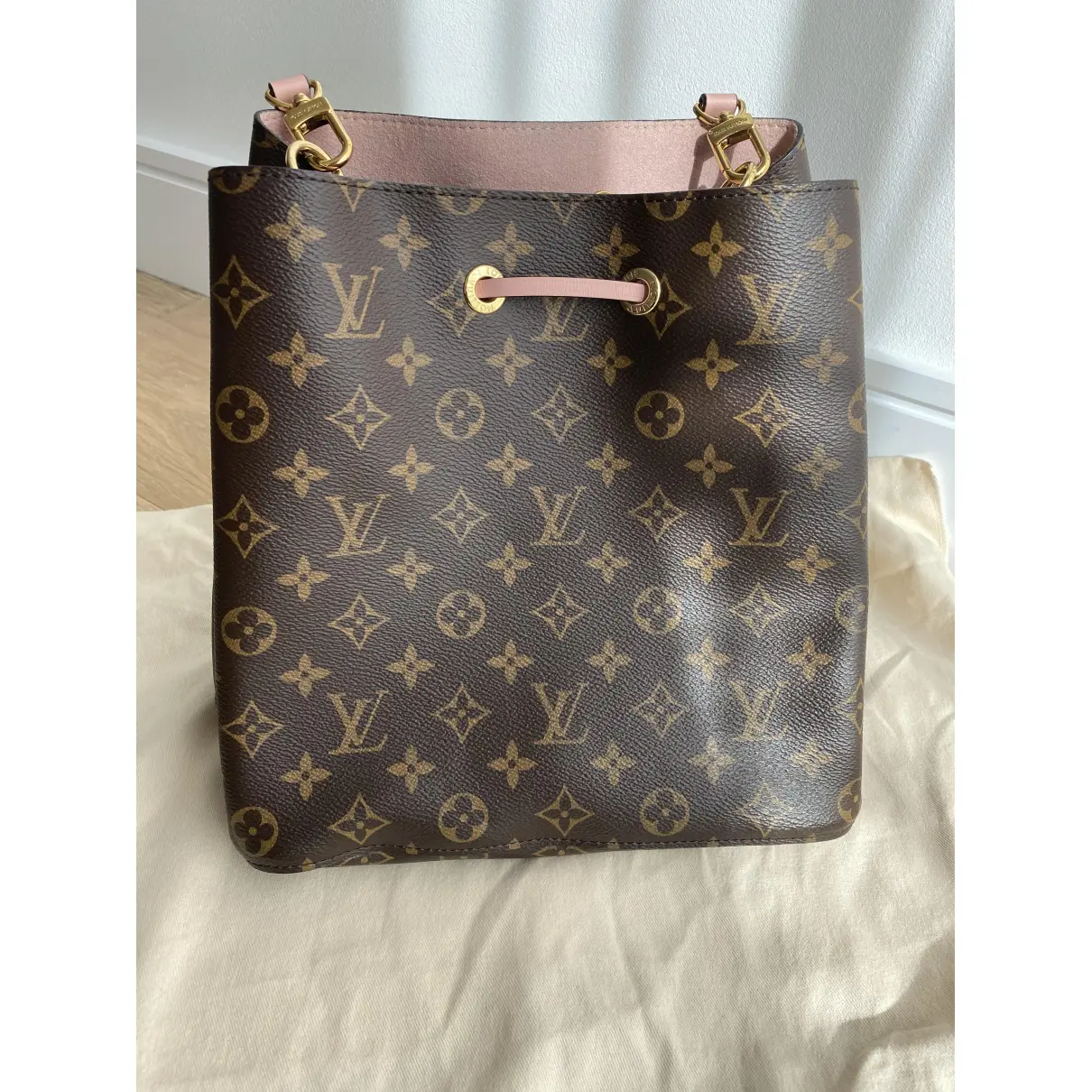Buy Louis Vuitton NéoNoé cloth handbag online