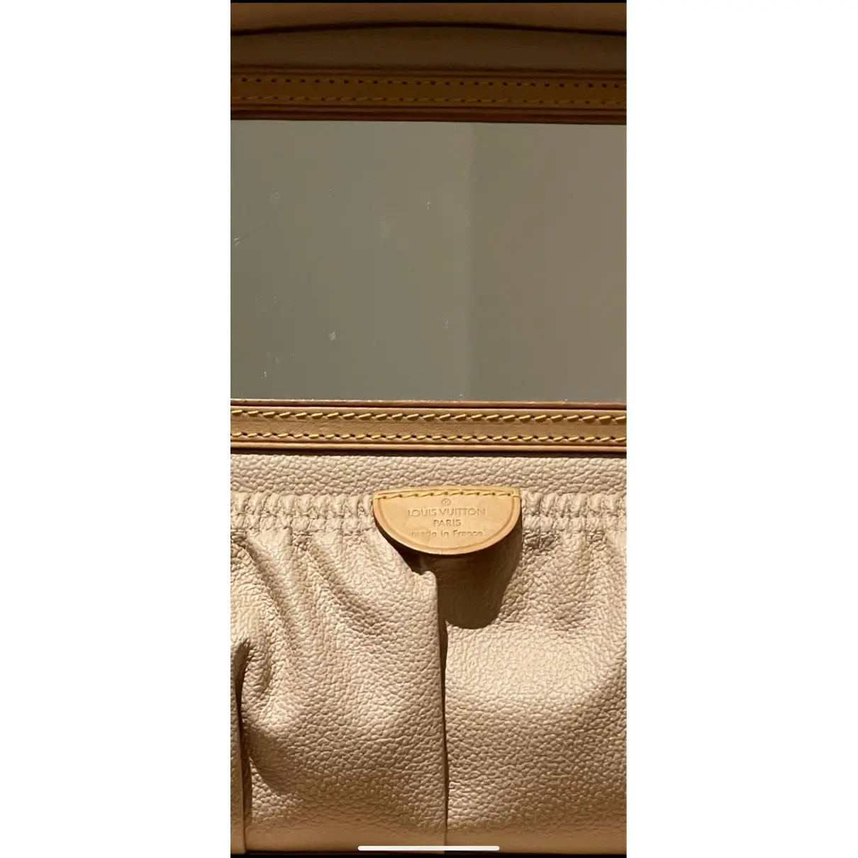 Nice cloth vanity case Louis Vuitton