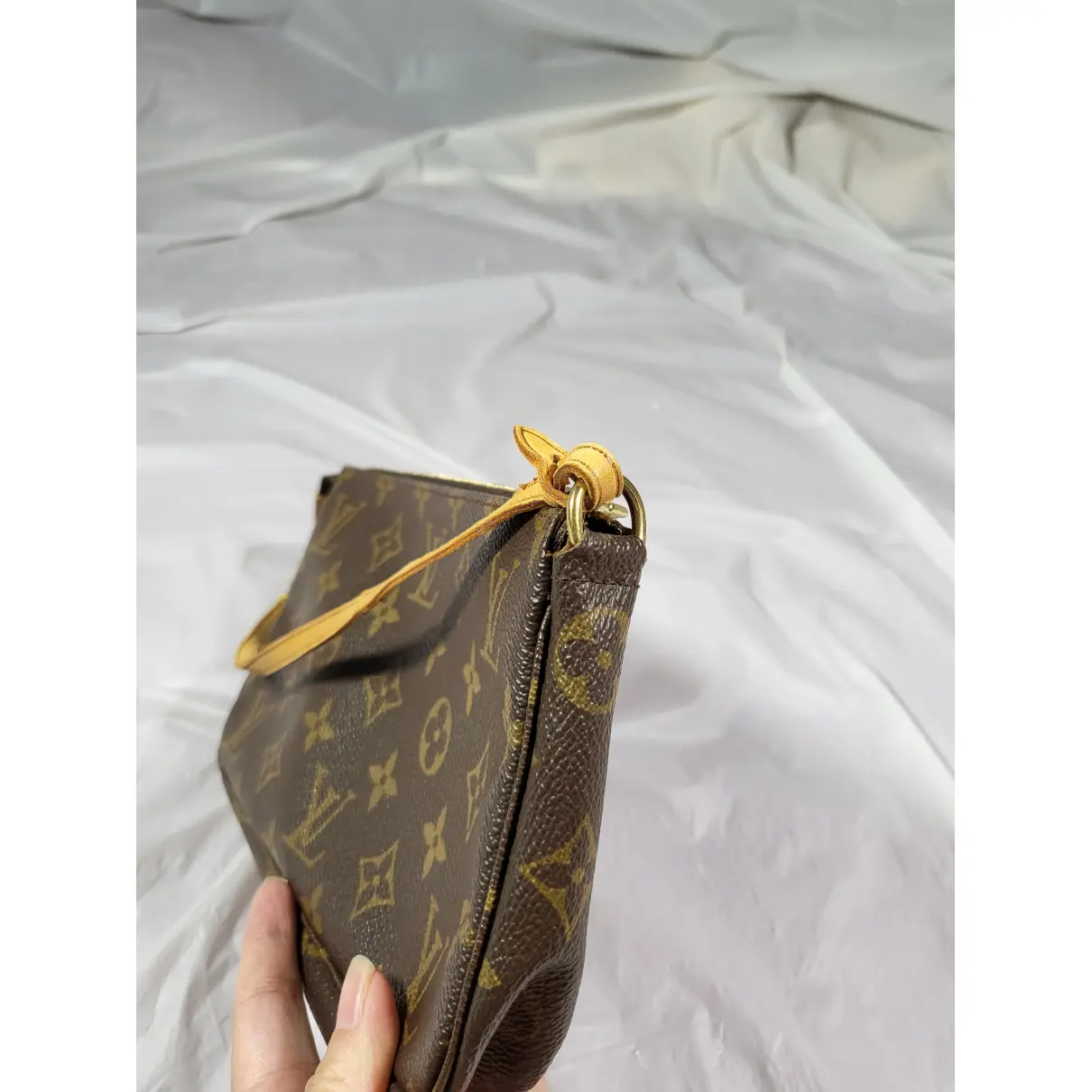 Pochette Accessoire cloth crossbody bag Louis Vuitton