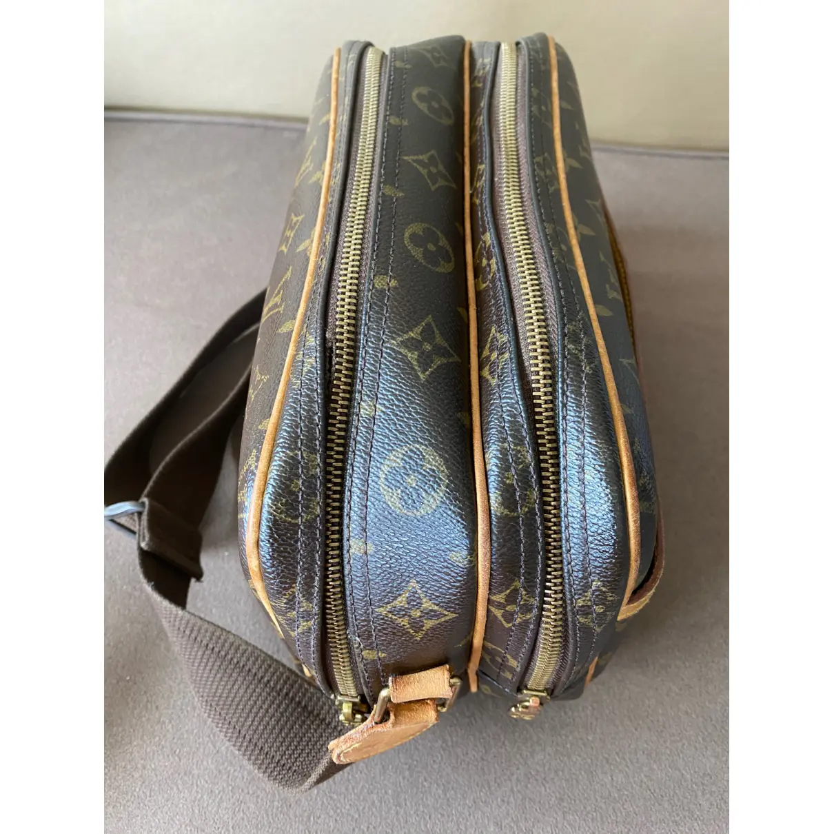 Reporter cloth bag Louis Vuitton - Vintage