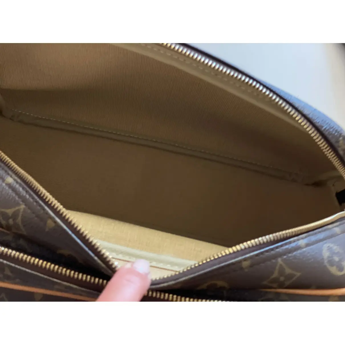 Reporter cloth handbag Louis Vuitton