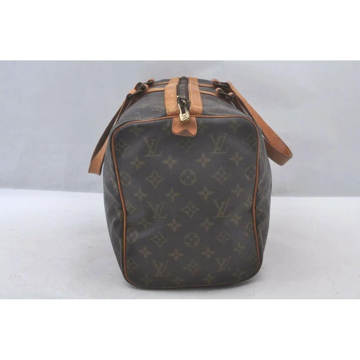 Luxury Louis Vuitton Travel bags Women