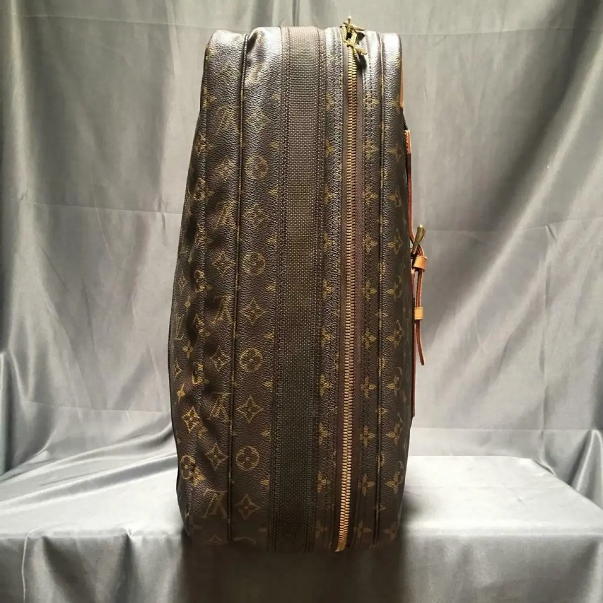 Luxury Louis Vuitton Travel bags Women - Vintage