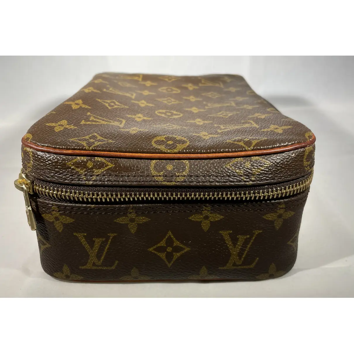 Luxury Louis Vuitton Travel bags Women - Vintage