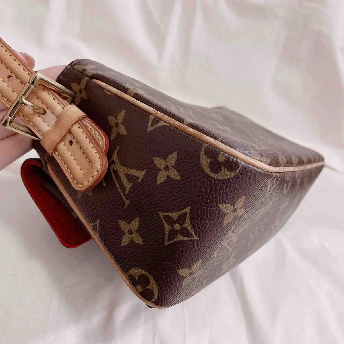 Buy Louis Vuitton Viva Cité cloth handbag online