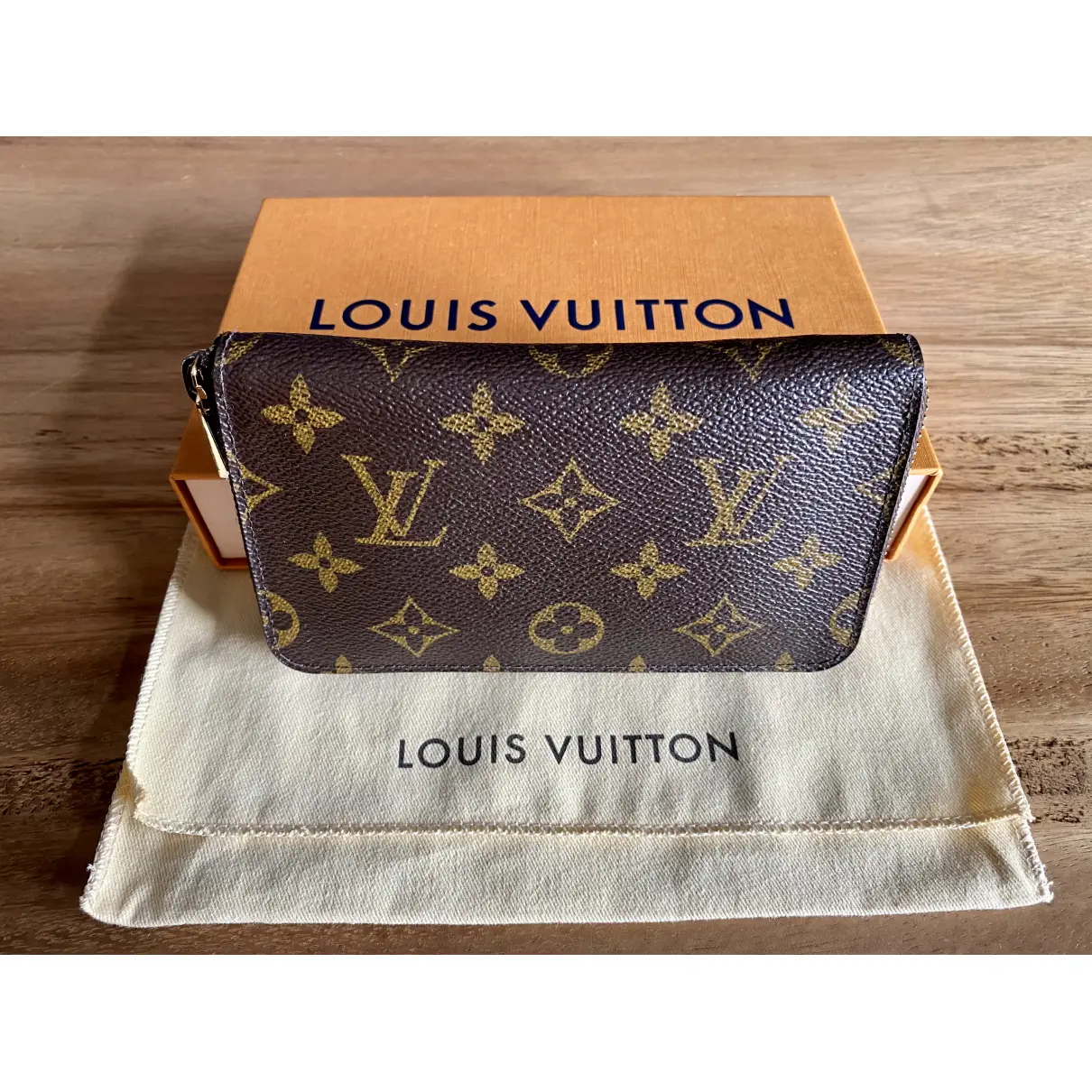 Zippy cloth purse Louis Vuitton
