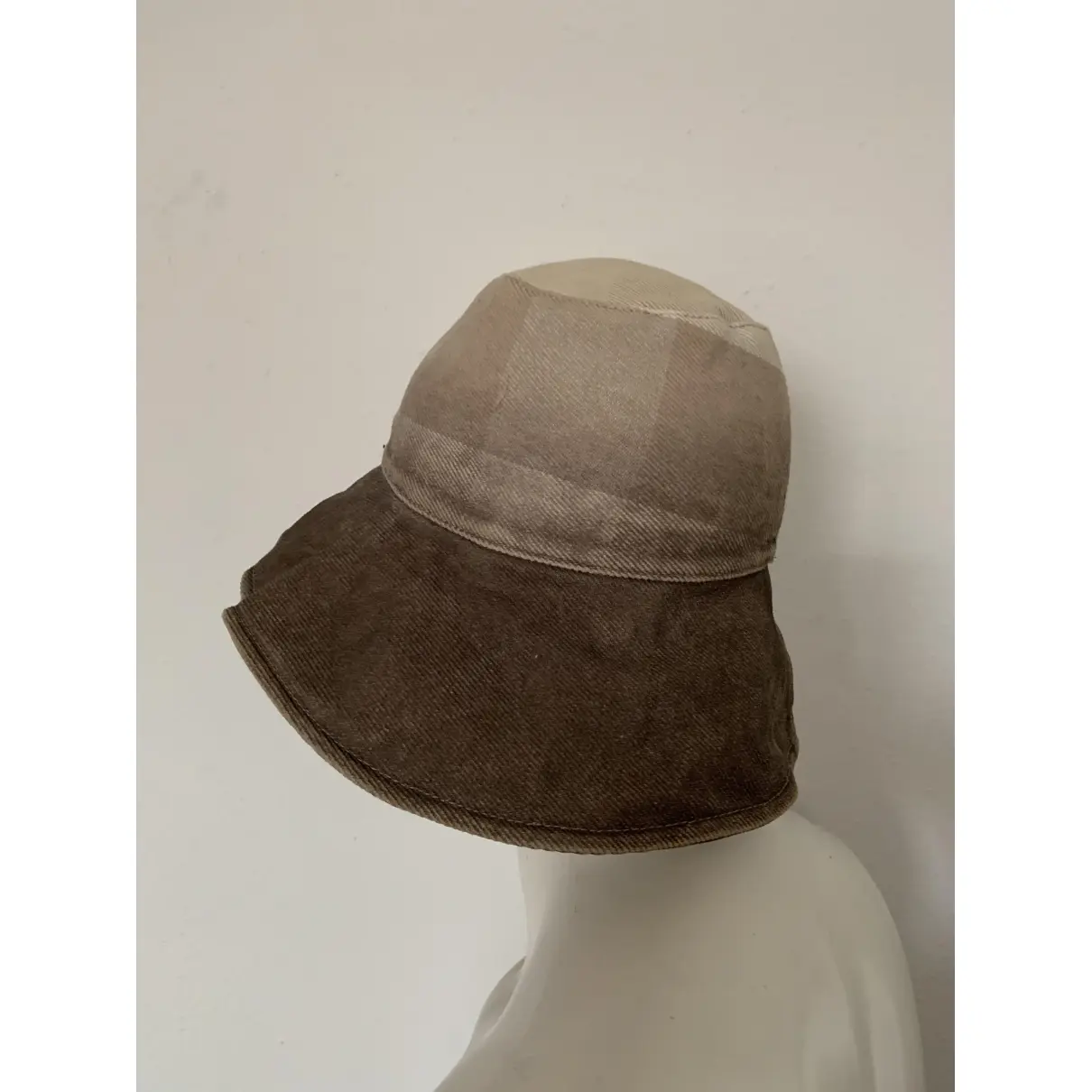 Hat & gloves Burberry - Vintage