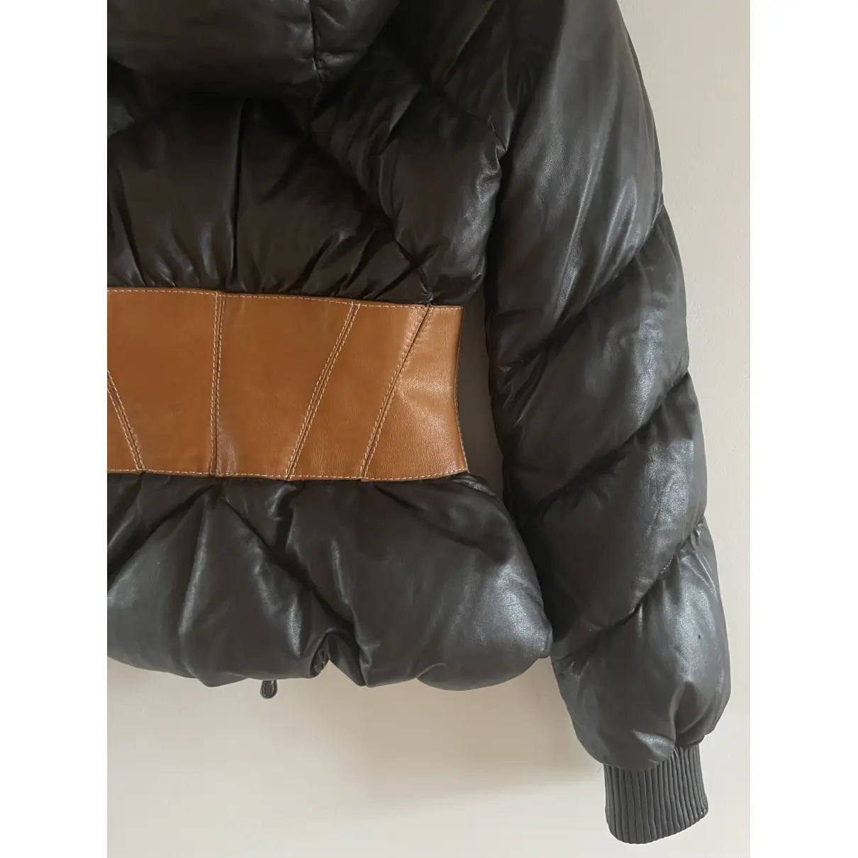Luxury Alexander McQueen Leather jackets Women - Vintage