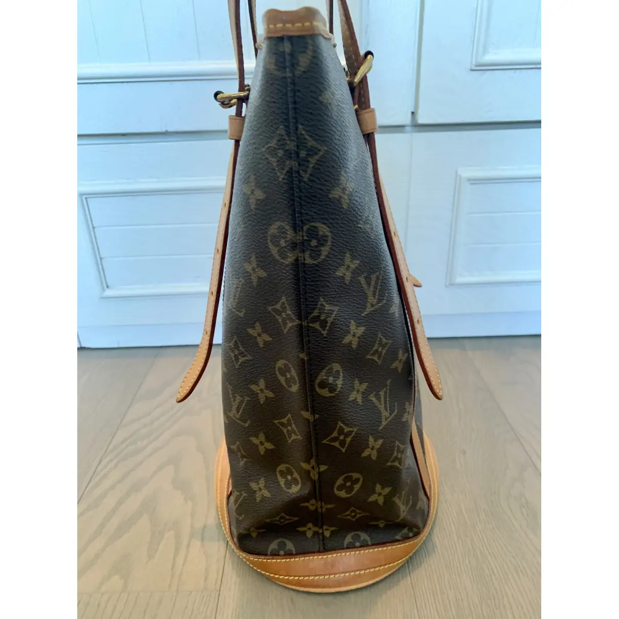 Louis Vuitton Bucket  leather handbag for sale