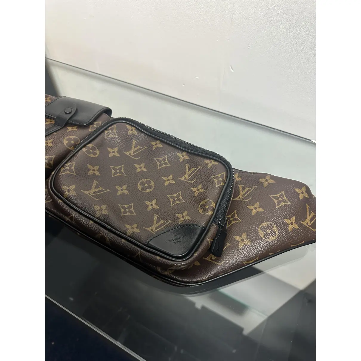 Bum bag / sac ceinture leather travel bag Louis Vuitton Brown in Leather -  39027880
