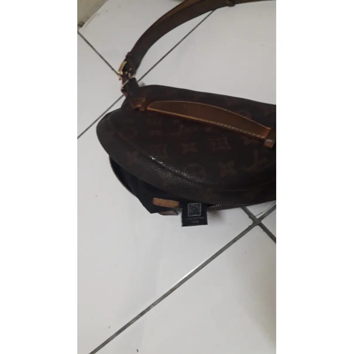 Bum Bag / Sac Ceinture leather crossbody bag Louis Vuitton