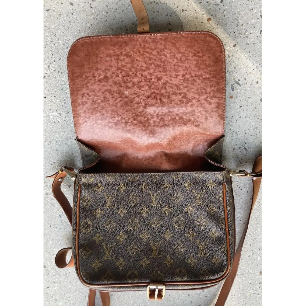 Cartouchière leather crossbody bag Louis Vuitton - Vintage