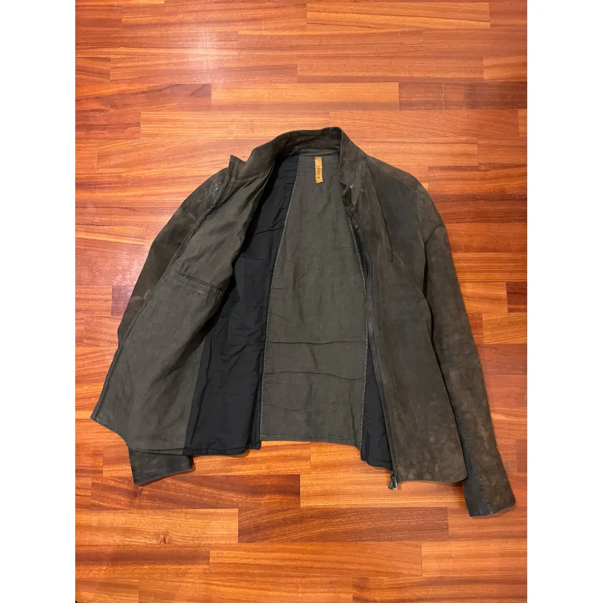 Leather vest Layer-0