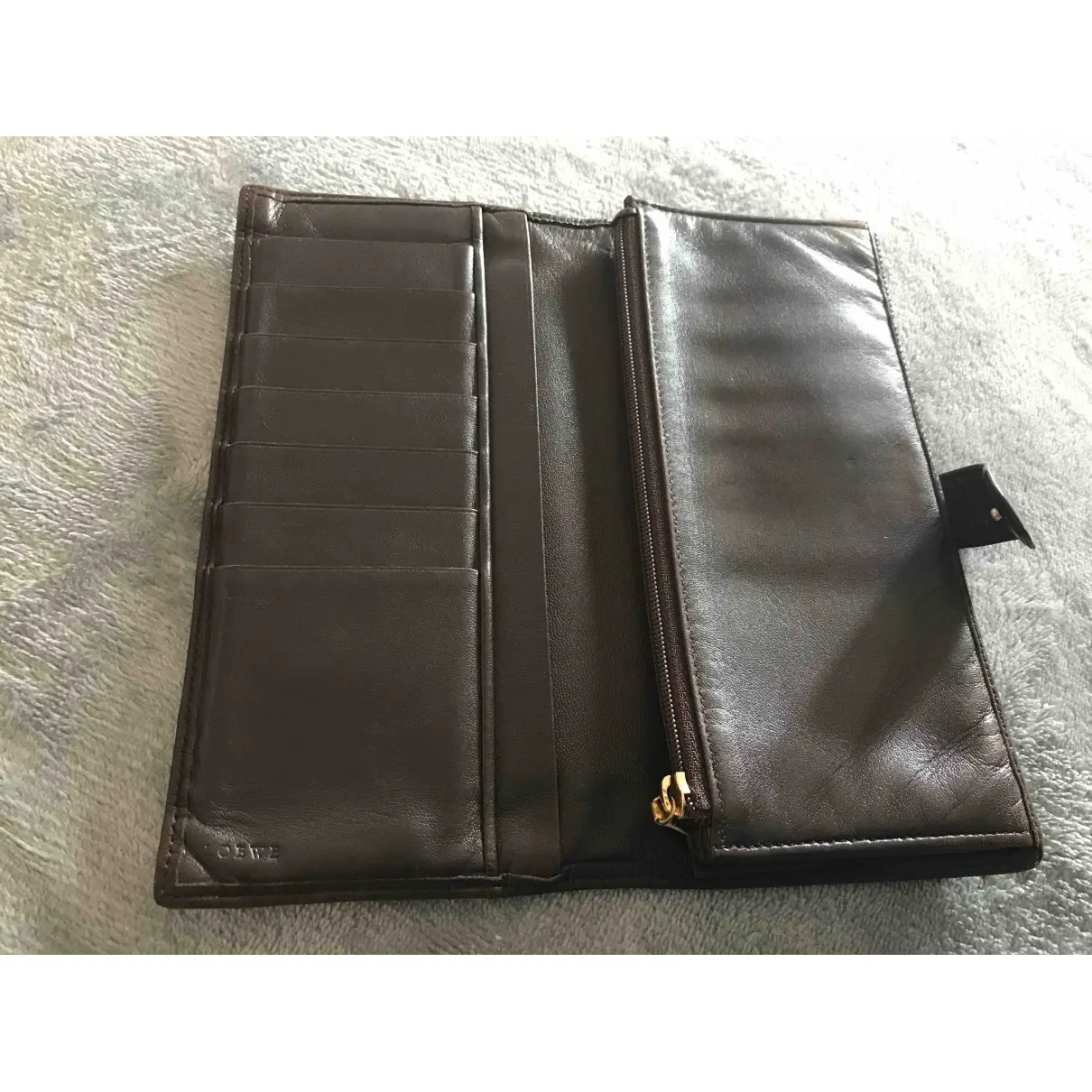Buy Loewe Leather wallet online - Vintage