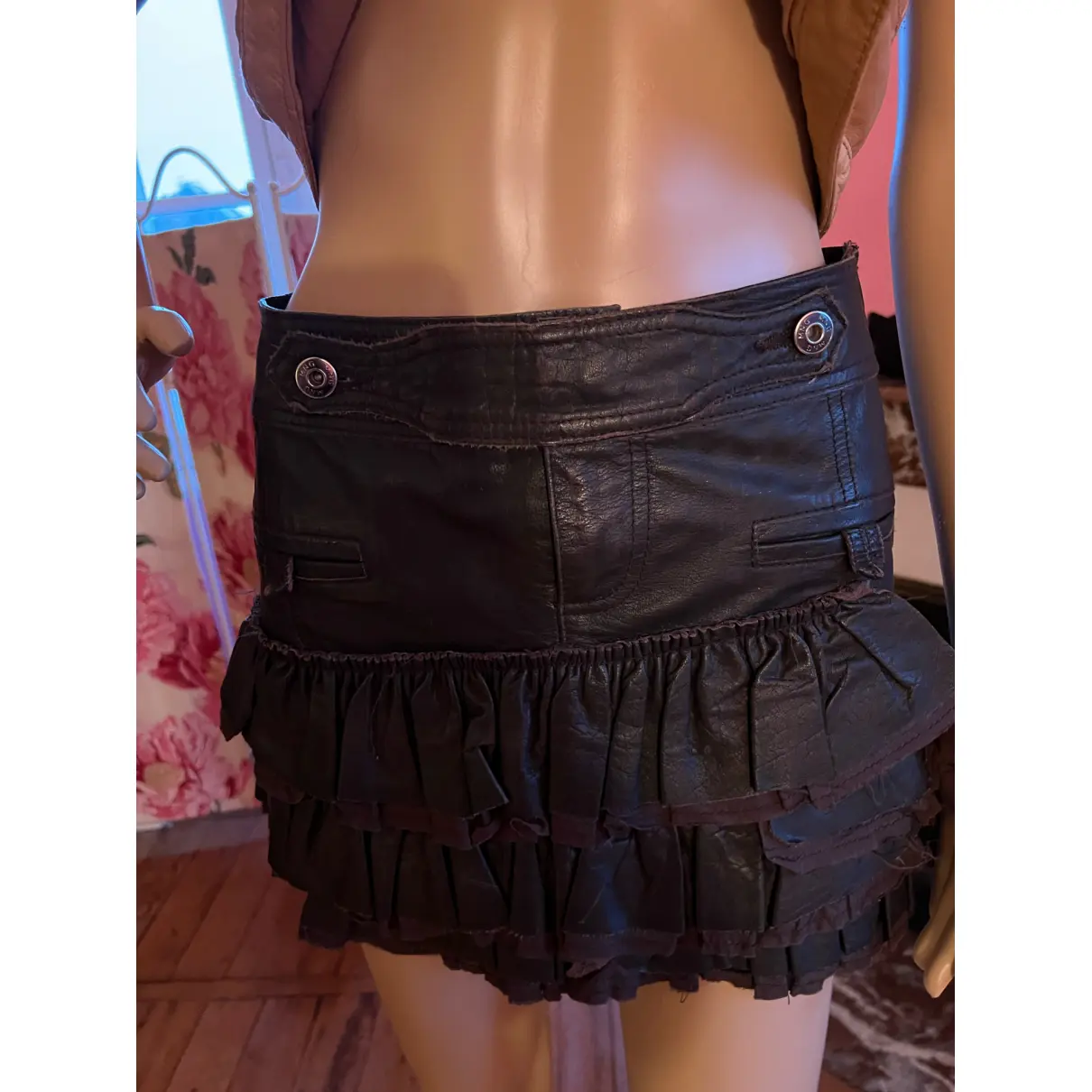 Leather mini skirt Mango