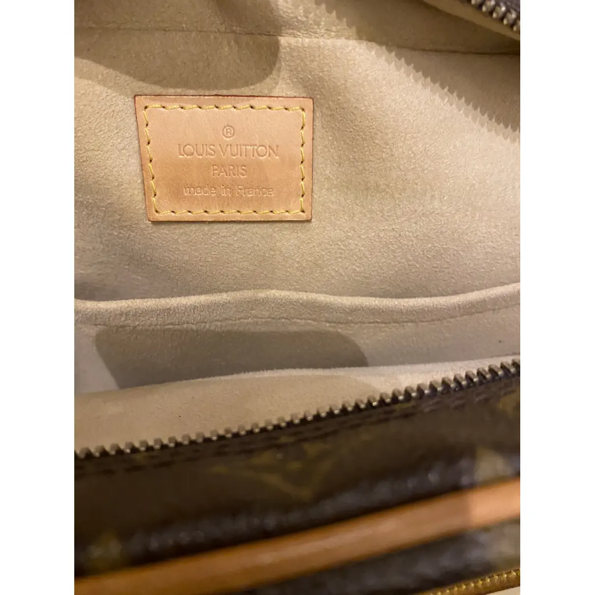 Buy Louis Vuitton Manhattan leather handbag online