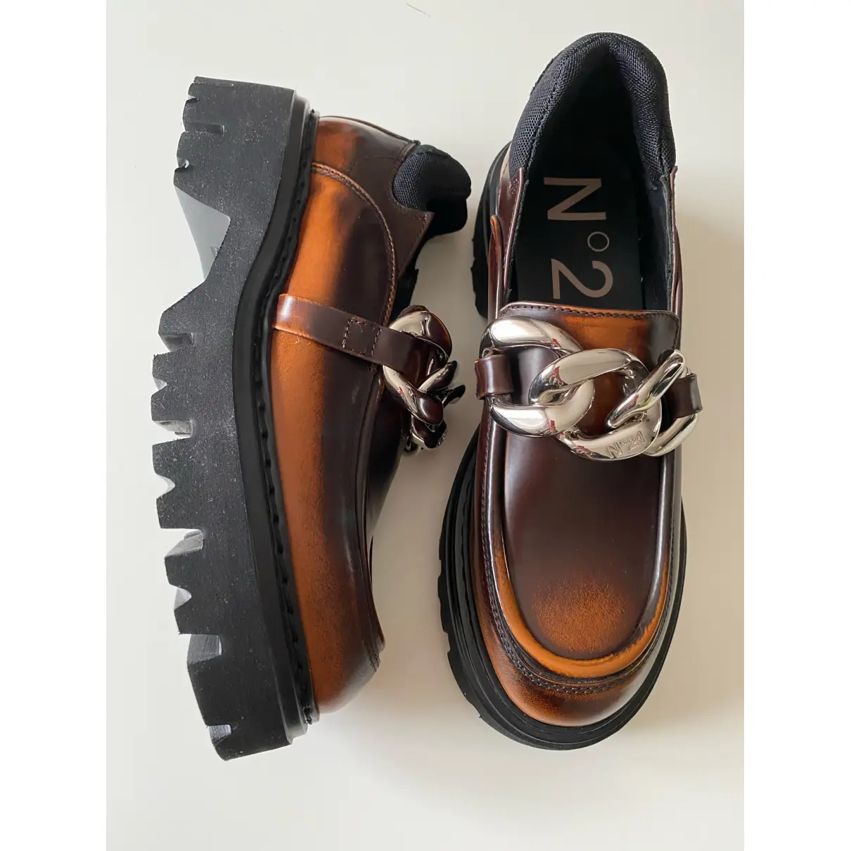 Buy N°21 Leather flats online