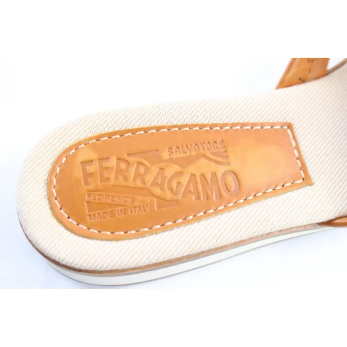 Leather flip flops Salvatore Ferragamo