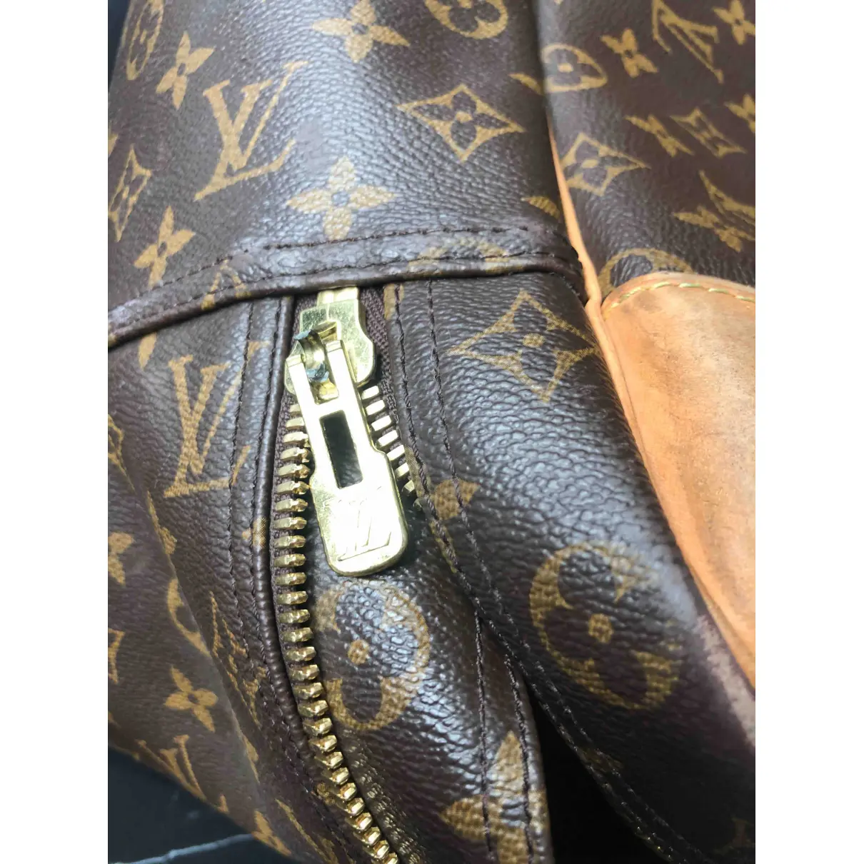 Buy Louis Vuitton Sirius leather travel bag online