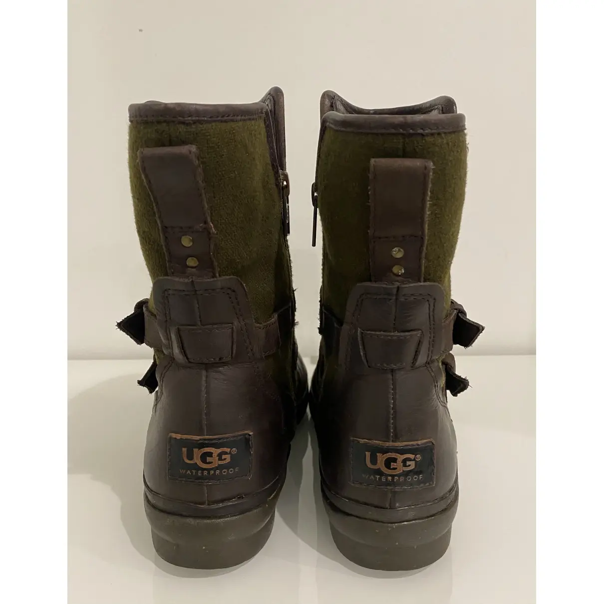 Leather boots Ugg