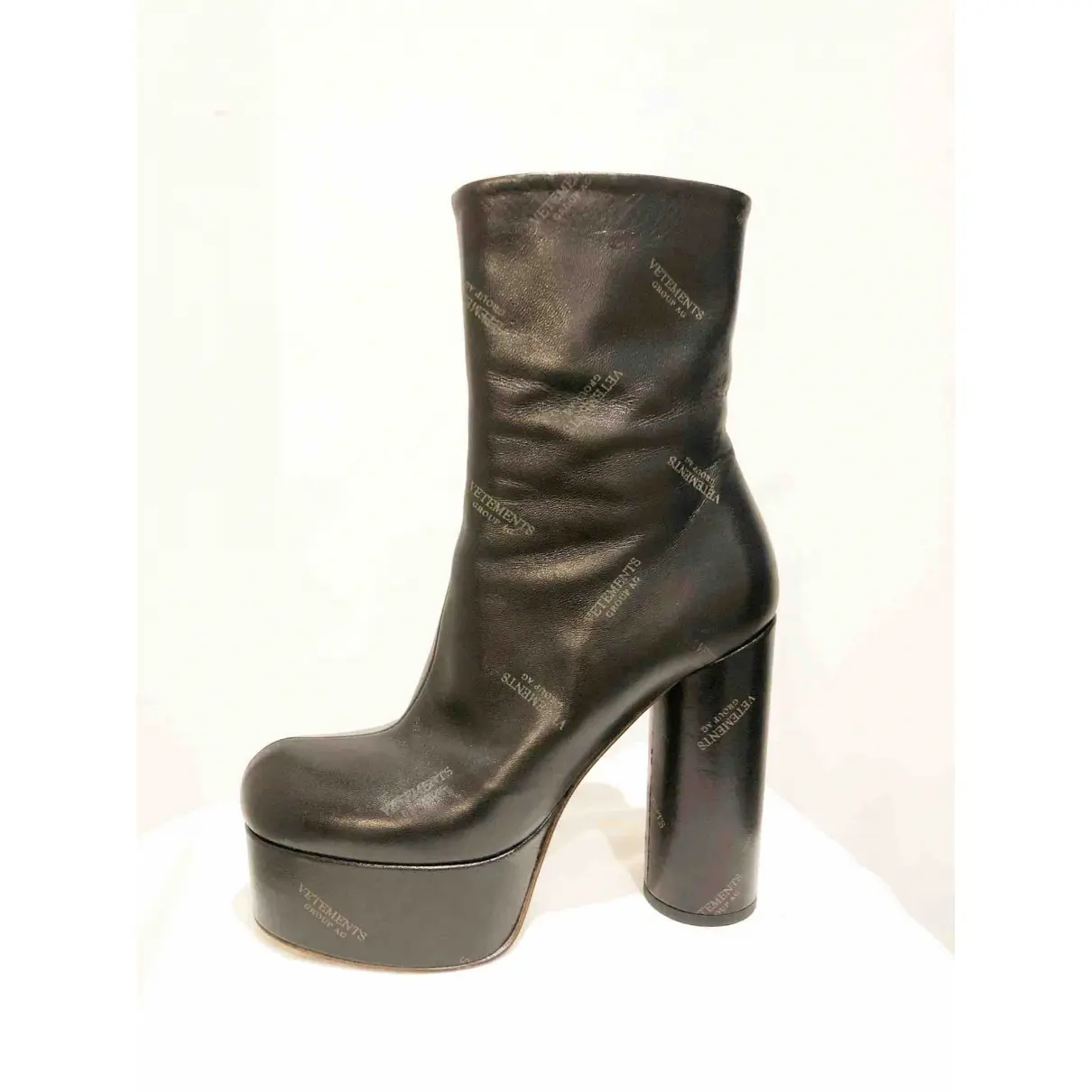 Buy Vetements Leather ankle boots online