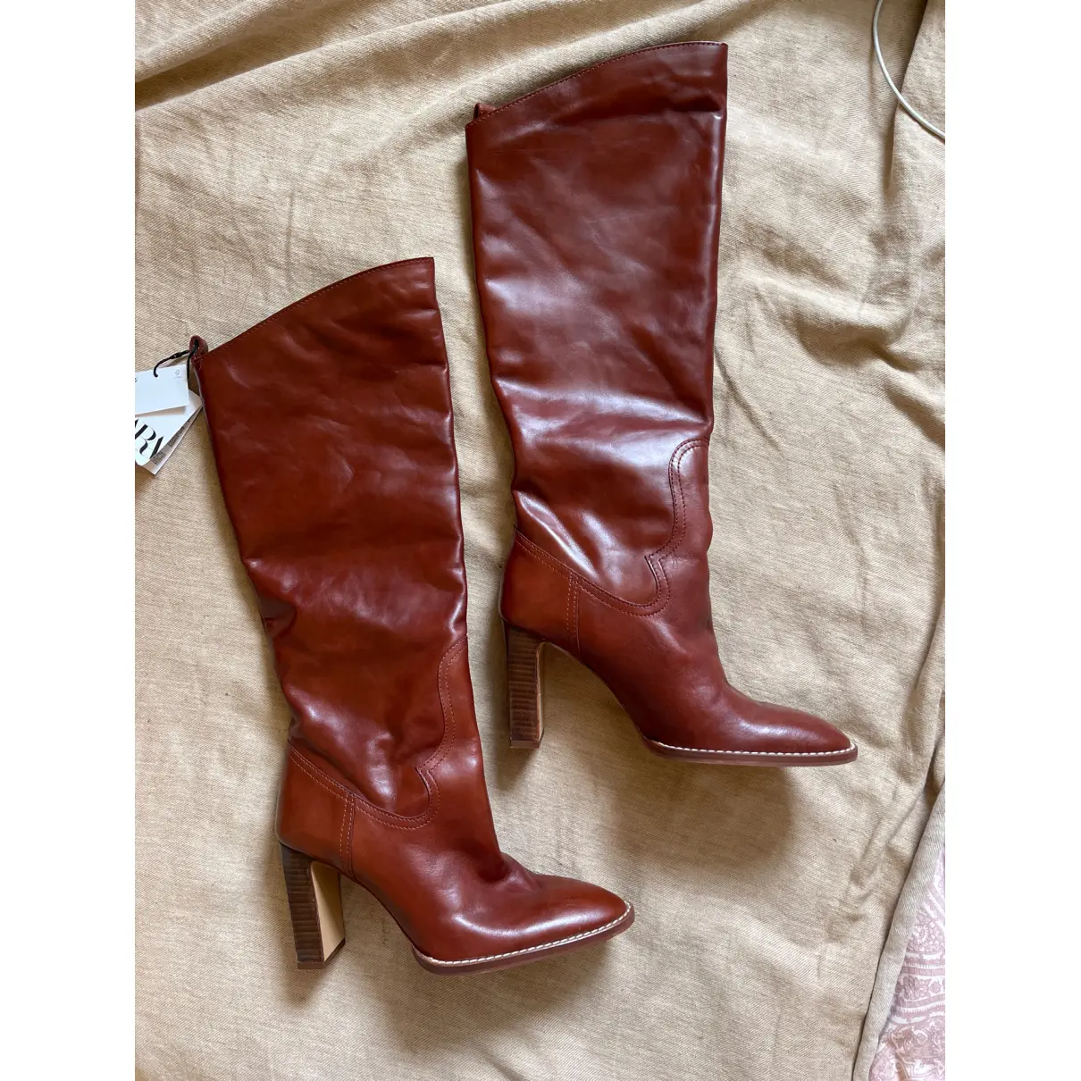 Leather cowboy boots Zara