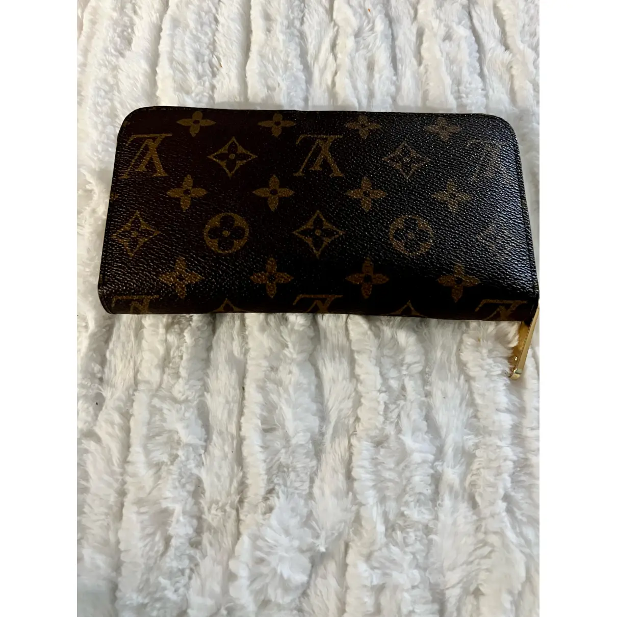Buy Louis Vuitton Zippy leather wallet online - Vintage