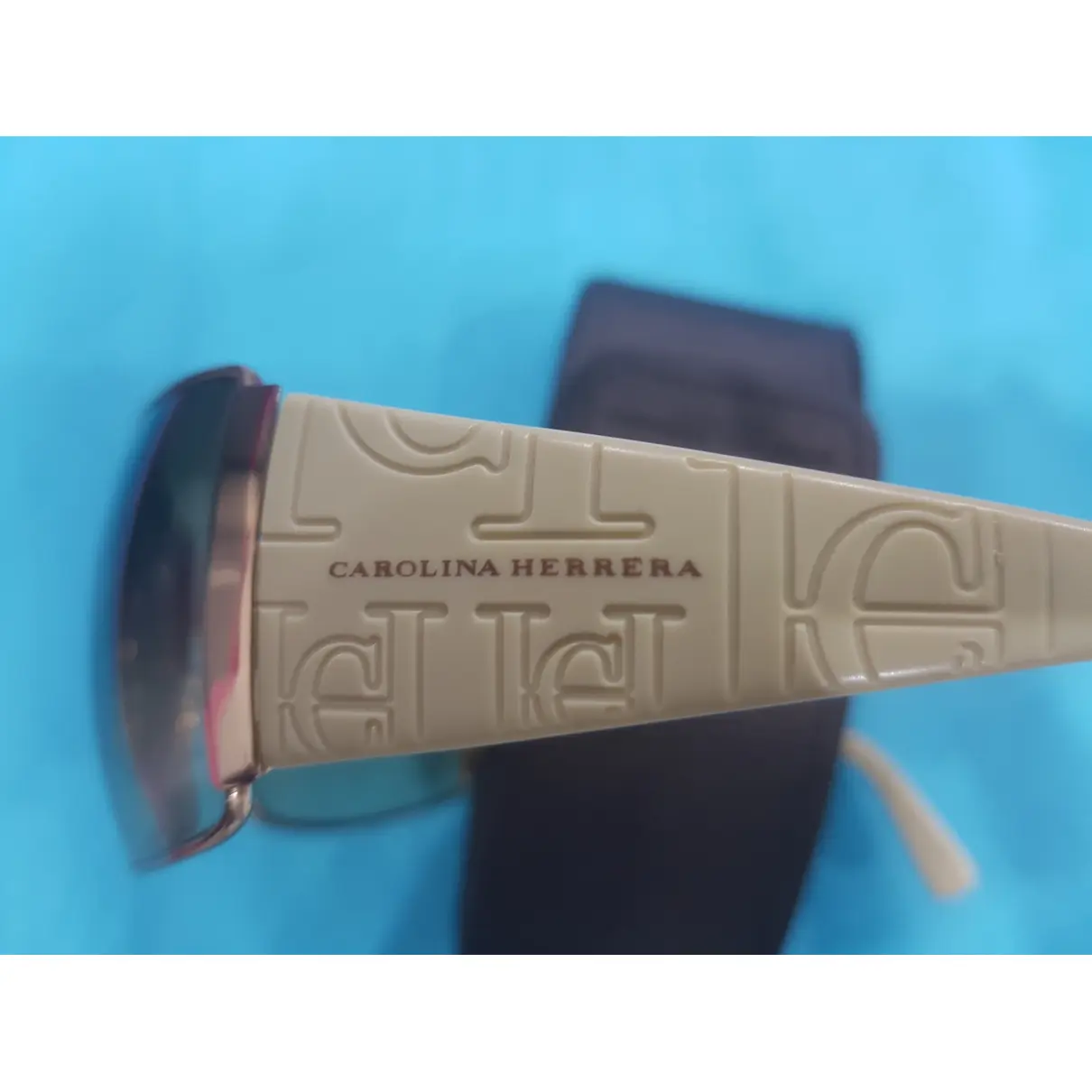 Luxury Carolina Herrera Sunglasses Women