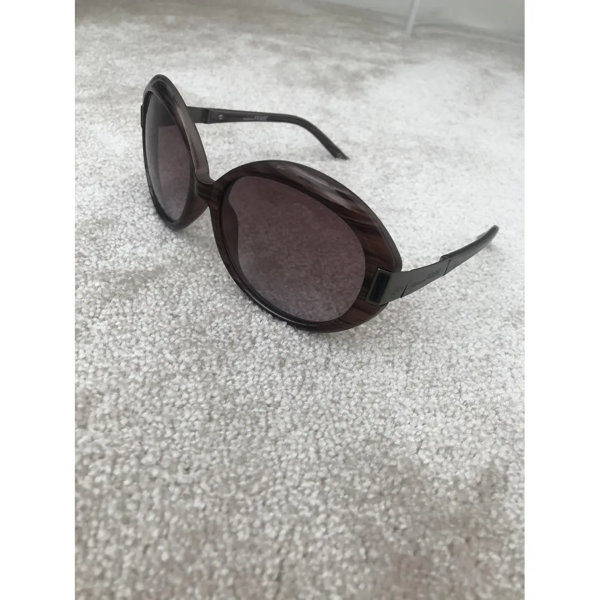 Buy Gianfranco Ferré Oversized sunglasses online